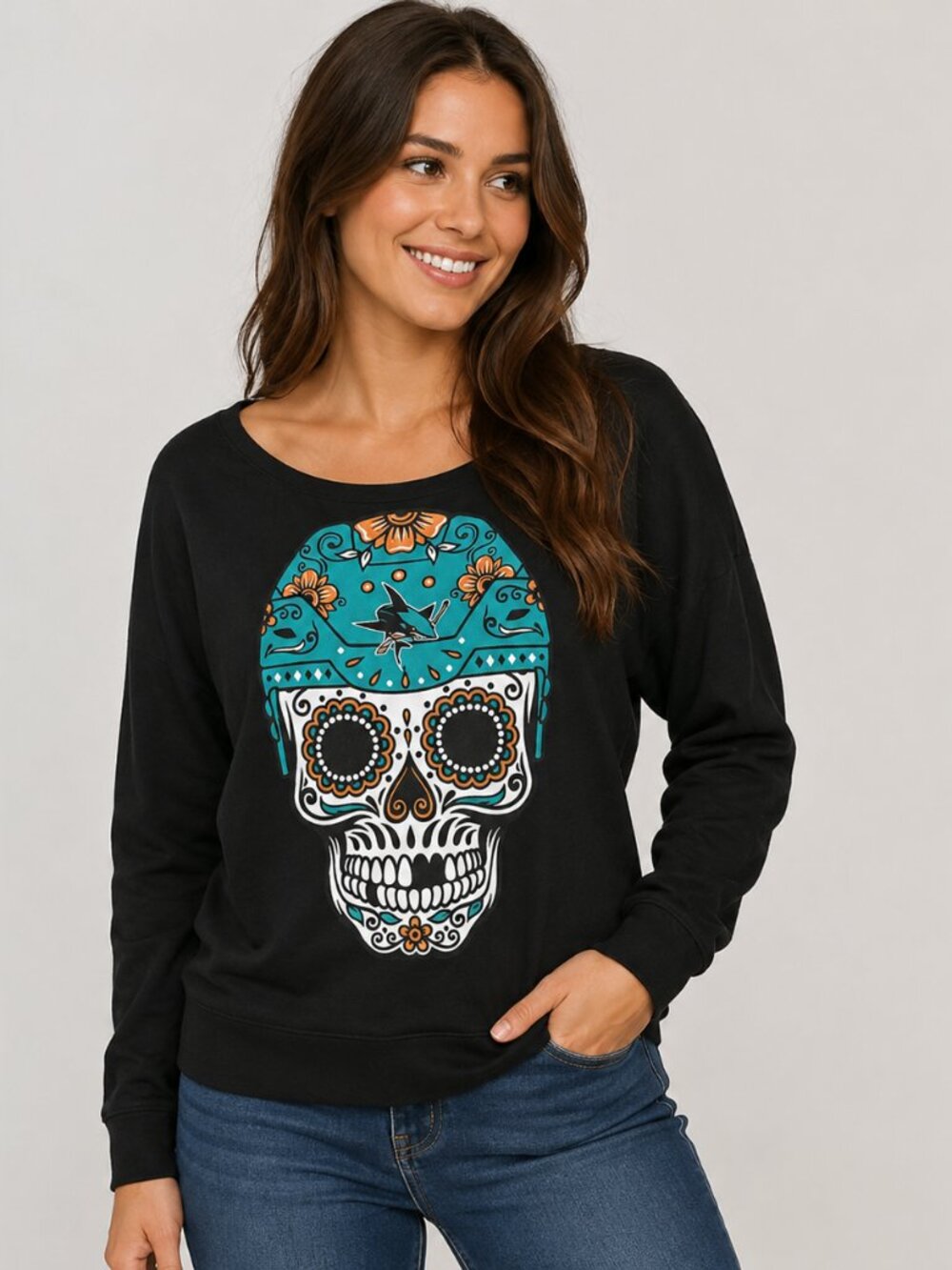 NHL San Jose Sharks Womens Shirt Black Size Small Los Tiburones Skull Scoop Neck